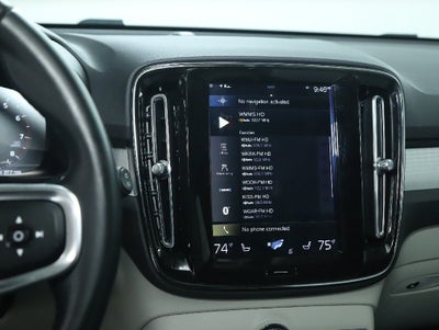 2019 Volvo XC40 Momentum