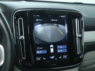 2019 Volvo XC40 Momentum