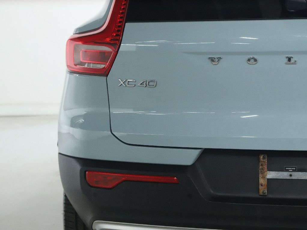 2019 Volvo XC40 Momentum