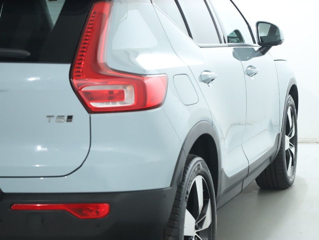 2019 Volvo XC40 Momentum