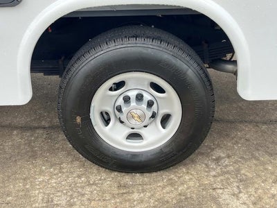 2025 Chevrolet Express Cutaway 3500 1WT