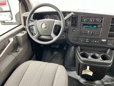 2025 Chevrolet Express Cutaway 3500 1WT
