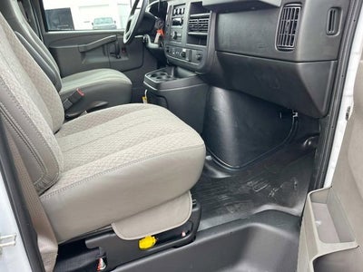 2025 Chevrolet Express Cutaway 3500 1WT