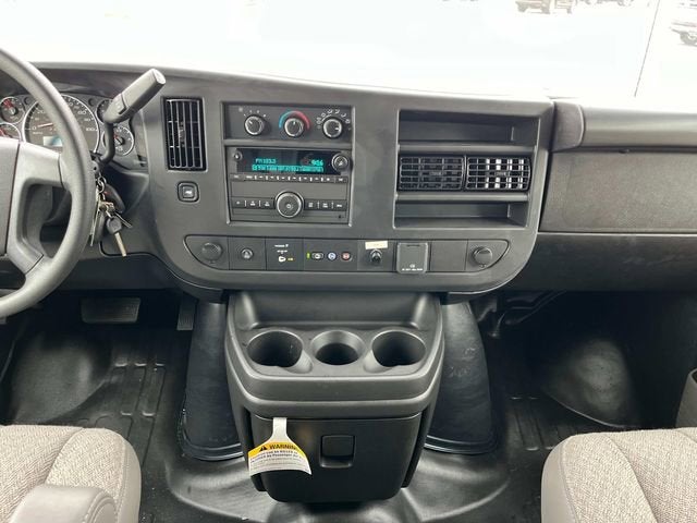 2025 GMC Savana Cutaway 3500 1WT