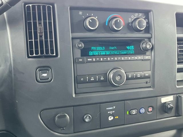 2025 GMC Savana Cutaway 3500 1WT