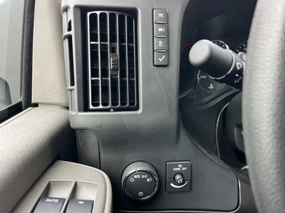 2025 GMC Savana Cutaway 3500 1WT