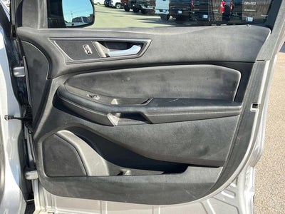 2023 Ford Edge SE