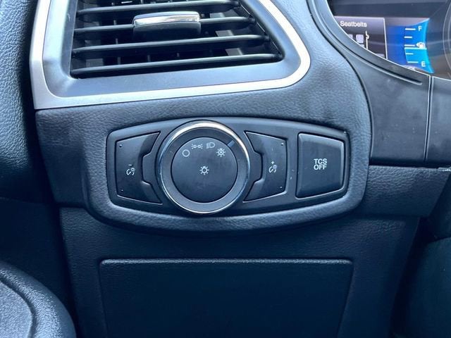 2023 Ford Edge SE