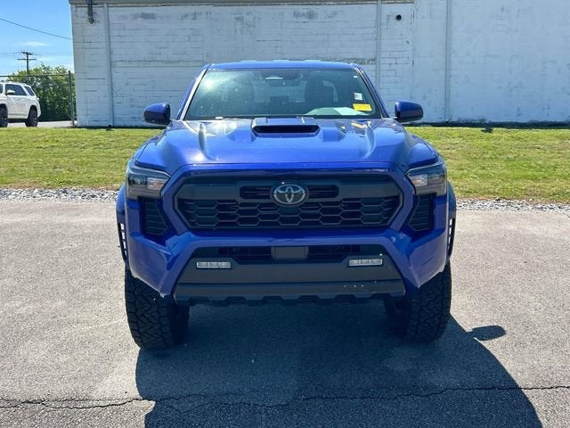 2025 Toyota Tacoma 4WD SR