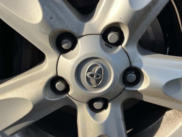 2011 Toyota Land Cruiser 4dr 4WD (Natl)